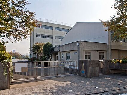 横浜市立浦島小学校 338m