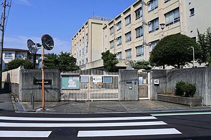 大阪市立住吉小学校 352m