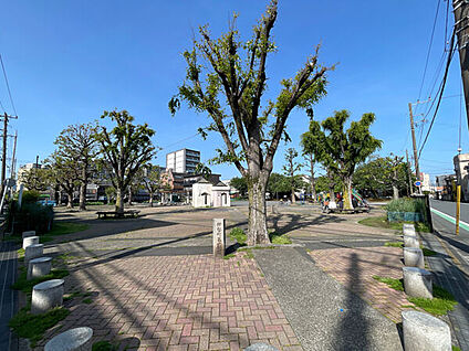 伊勢町第１公園 902m
