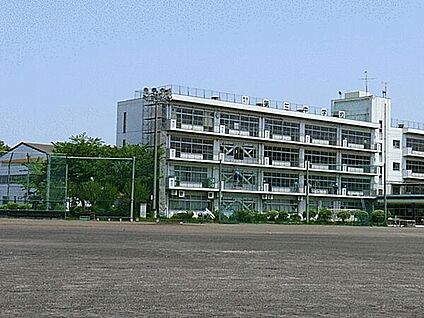 新座市立第三中学校 1143m