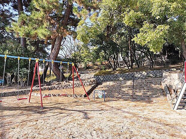 高座南公園（約619m）
