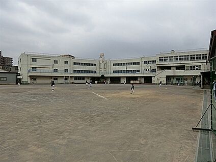 川崎市立大島小学校 610m