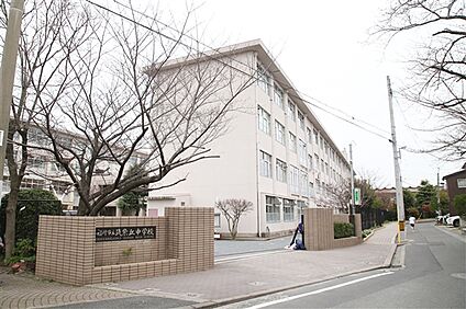 福岡市立筑紫丘中学校 1366m