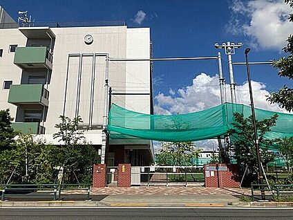 足立区立江北小学校 315m