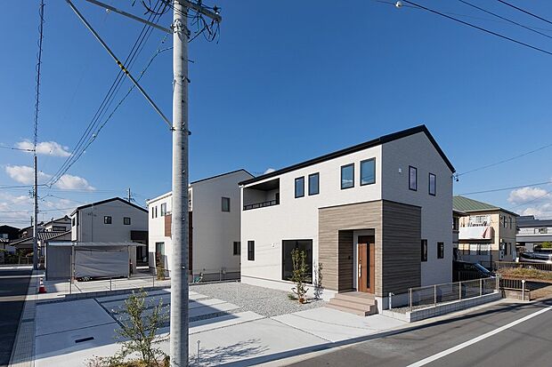 【外観】30分など短時間のご見学も大歓迎です♪
