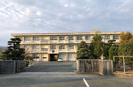 北浜中学校 1.2km(徒歩約11分)