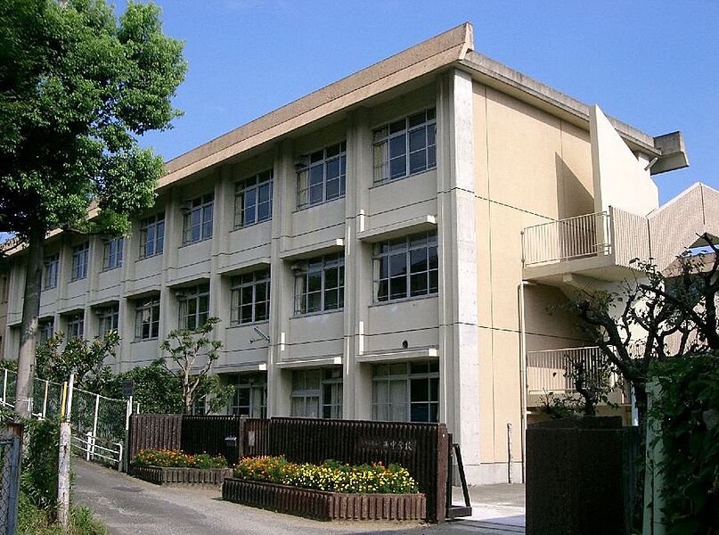 河内長野市立西中学校