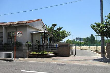 岸和田市立岸城中学校 約960ｍ(徒歩13分)