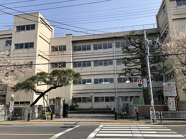 霞ヶ関中学校