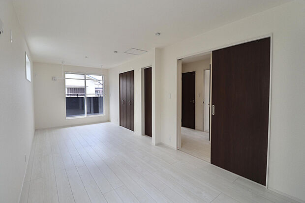 洋室（11.25帖）　