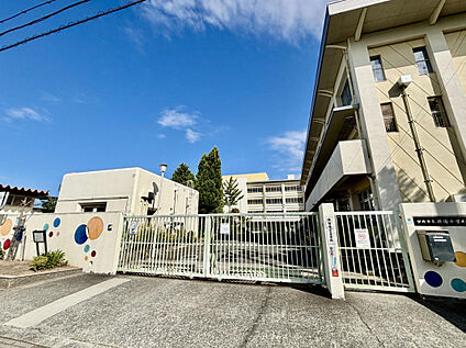 市立笹原中学校 371m