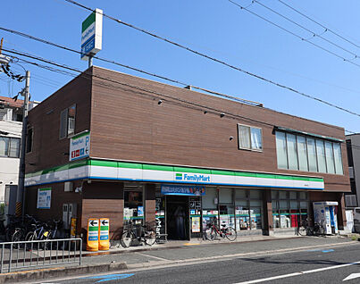 ファミリーマート岸部中店 456m