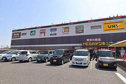 MEGAドン・キホーテUNY江南店 850m