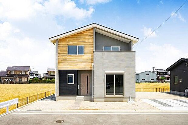 【現地外観写真】(6号地)大容量収納×家事サポートできる家4人家族におススメの間取り