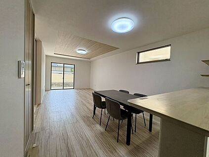 【C棟　LDK】
