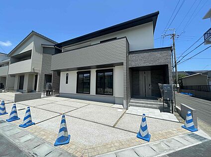 【A棟　外観】