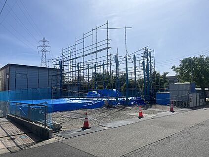 【前面道路含む現地写真】