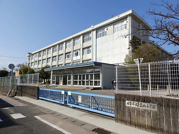 長森西小学校