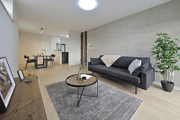 【【LDK同仕様】】リビングはご家族団らんはもちろん、お客様をお迎えする大切な空間でもあります。永く住まう家だからこそ「広さ」と「ゆとり」にこだわりました。