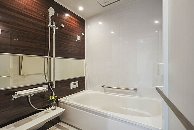 【【浴室同仕様】】お子様と一緒に入浴するのに十分な広さ♪湯船につかりながらゆっくりご家族との会話を楽しむなど、リラックスしたバスタイムを過ごせそうです。