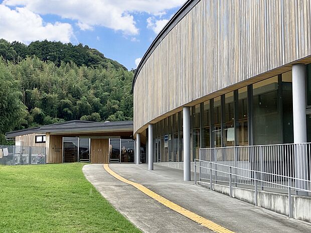 基山保育園(約960m)