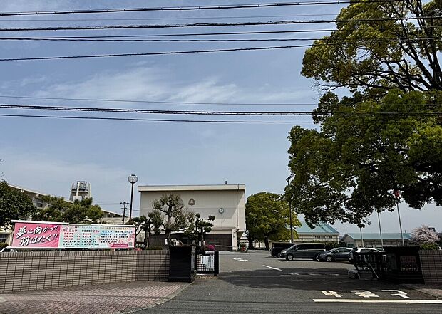 香楠中学校(約230m)