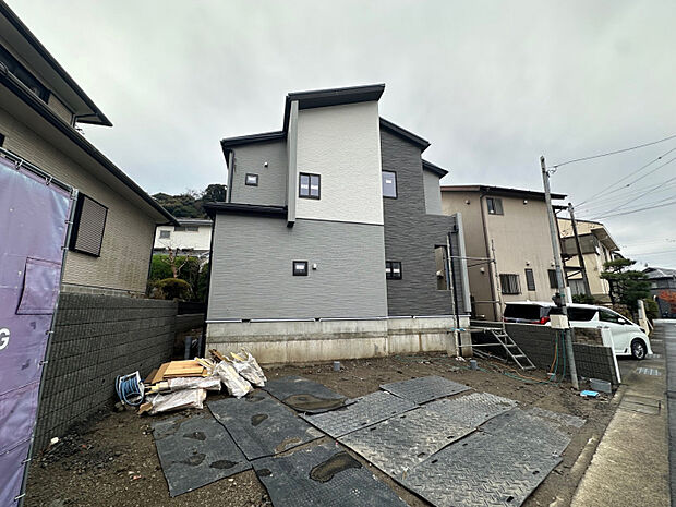 【現場写真12月14日撮影】　未完成物件につき、完成物件のご案内も承ります！