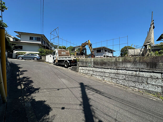 【現地写真】　270m2越えの広大な敷地面積！