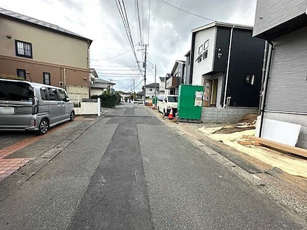 【【前面道路】】前面道路は幅員4.7mで車の出入りラクラク♪
