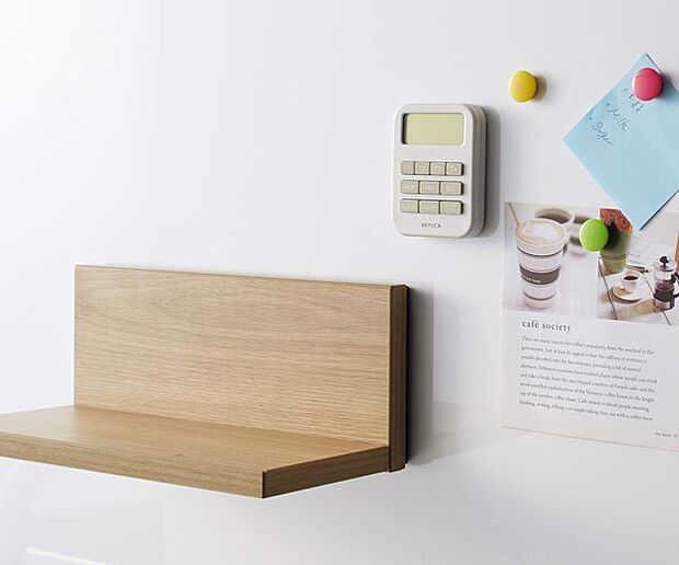 【その他設備】【キッチンパネル】マグネットをつけることができる便利な壁パネルです。