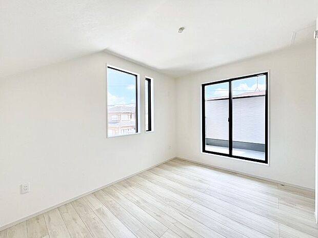 2面採光を確保した明るい空間。家族みんなが快適な暮らしを実現する設計です。