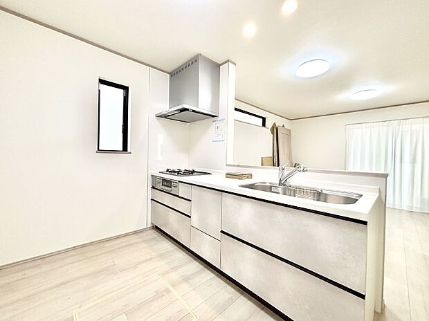 ゆとりあるキッチンではご家族と楽しくお料理ができます。