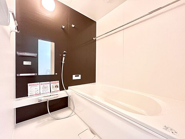 落ち着いた雰囲気でゆっくりお寛ぎいただけるバスルーム