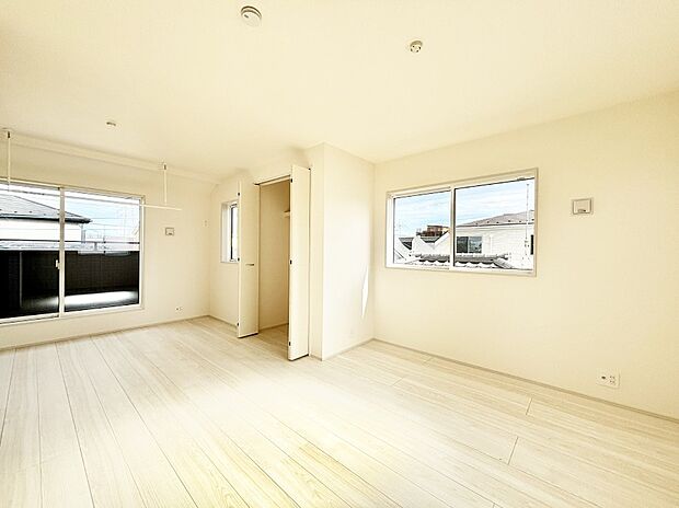 2面採光を確保した明るい空間。家族みんなが快適な暮らしを実現する設計です。