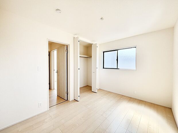 収納が充実しているので、居住スペースを広く使えます。 