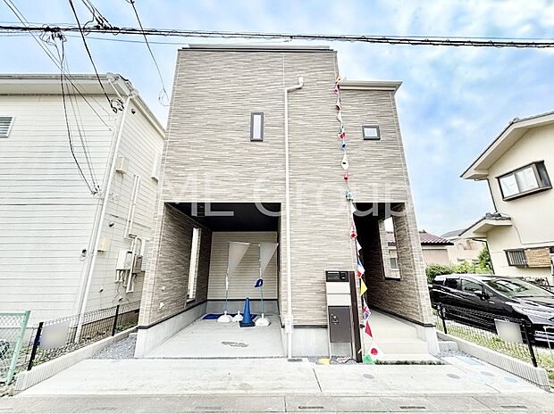 堂々完成!たっぷりの陽光と開放感に包まれる明るい住まい。