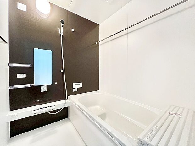 落ち着いた雰囲気でゆっくりお寛ぎいただけるバスルーム