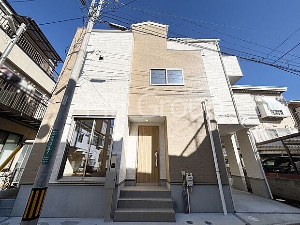 たっぷりの陽光と心地よい風が舞い込む住まい