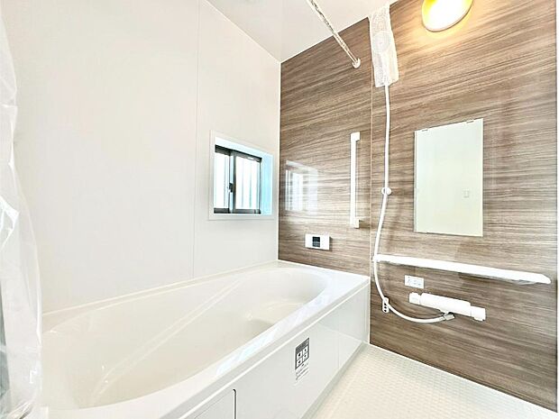 落ち着いた雰囲気でゆっくりお寛ぎいただけるバスルーム