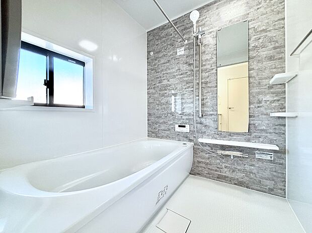 一日の疲れを癒やす大切なバスタイム。ゆっくりとお風呂を楽しんで疲れをとりたいですね！  