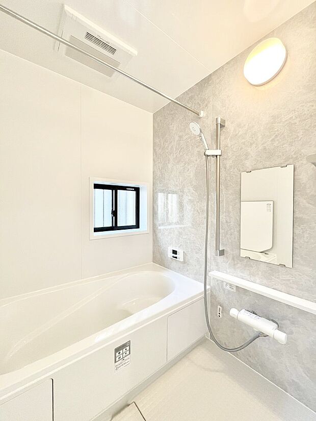 一日の疲れを癒やす大切なバスタイム。ゆっくりとお風呂を楽しんで疲れをとりたいですね!