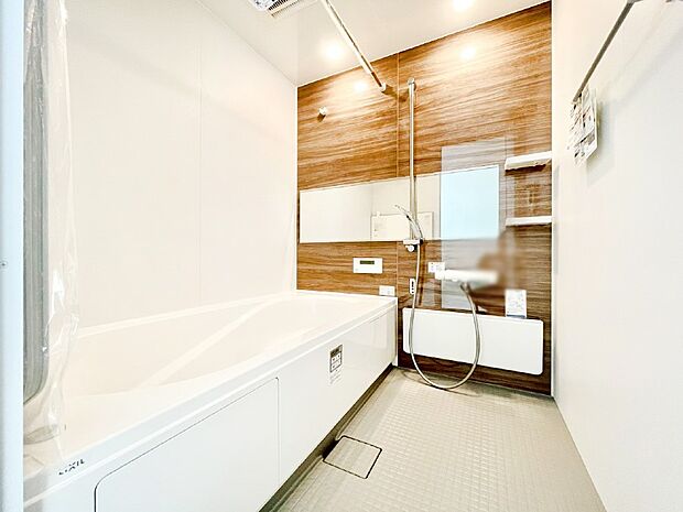 落ち着いた雰囲気でゆっくり寛げるバスルーム