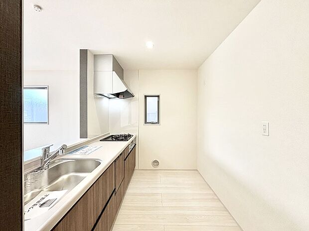 ゆとりあるキッチンではご家族と楽しくお料理ができます。