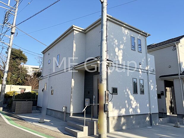 たっぷりの陽光と心地よい風が舞い込む住まい