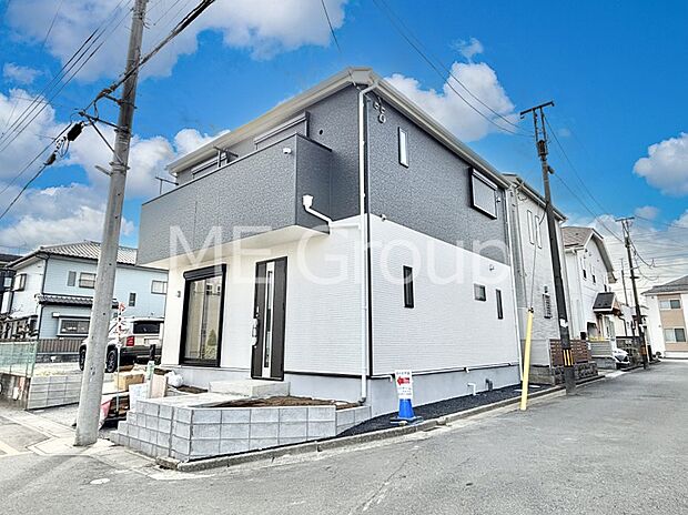 溢れる陽光でご家族の笑顔も輝く