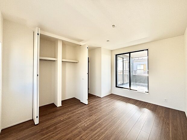 収納が充実しているので、居住スペースを広く使えます。 