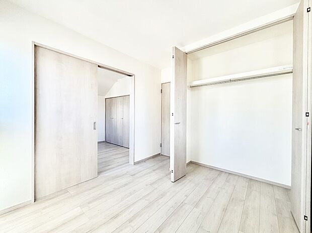 収納が充実しているので、居住スペースを広く使えます。