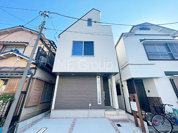 たっぷりの陽光と心地よい風が舞い込む住まい