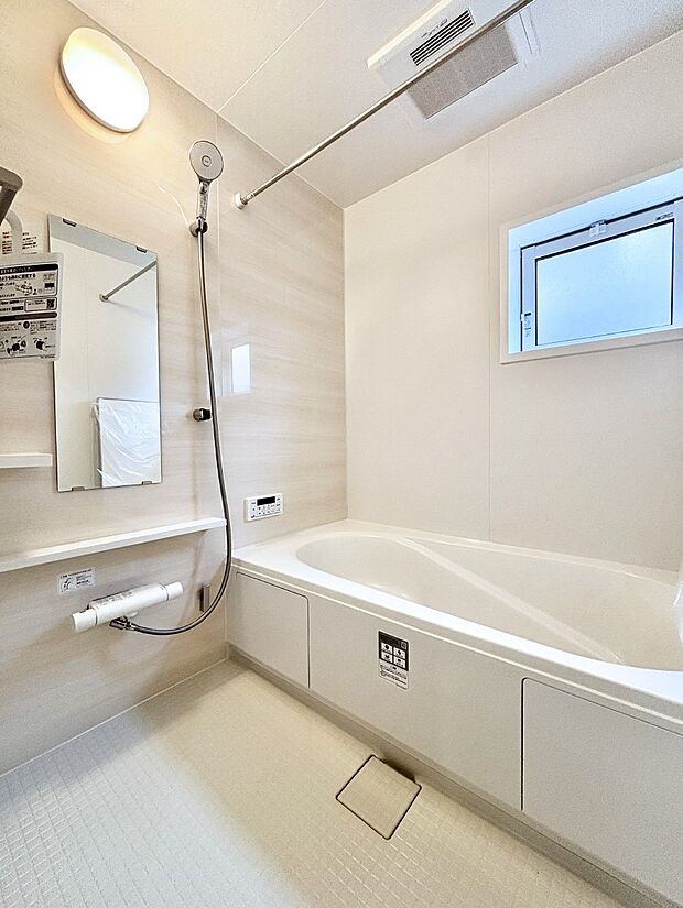 一日の疲れを癒やす大切なバスタイム。ゆっくりとお風呂を楽しんで疲れをとりたいですね！  