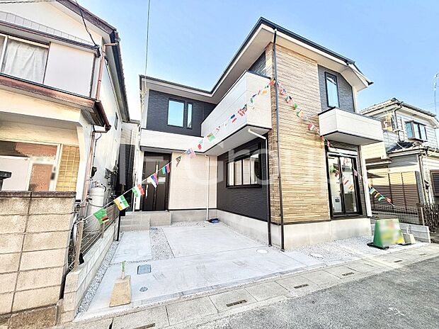 4LDK。南向きバルコニーのある明るい住まい。